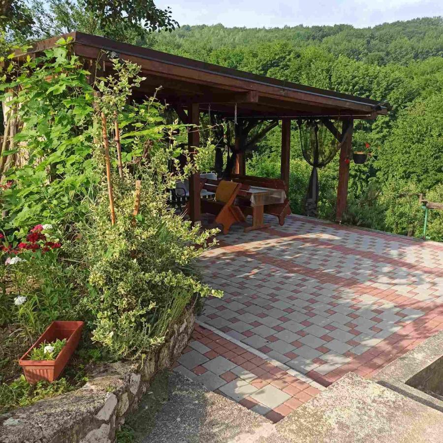 Guest House Bee Visoko Exterior photo
