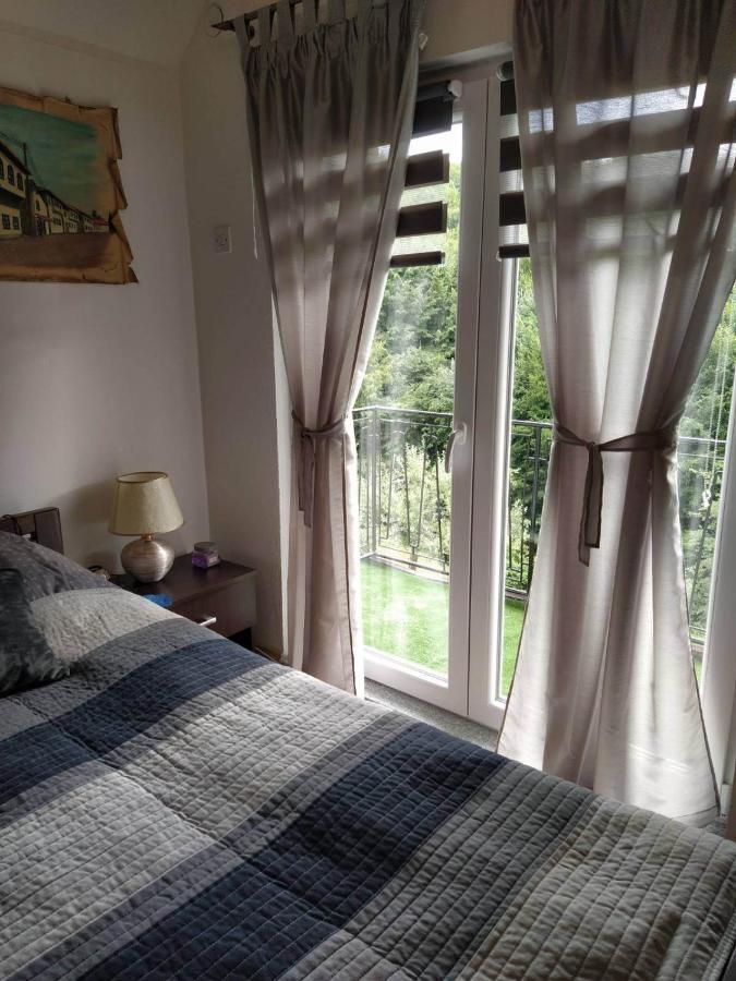 Guest House Bee Visoko Exterior photo