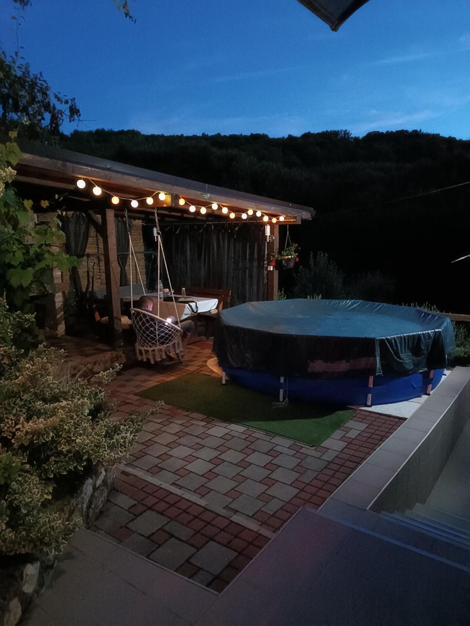 Guest House Bee Visoko Exterior photo