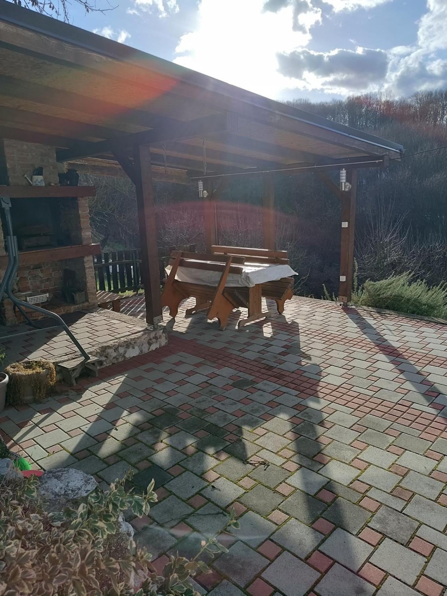Guest House Bee Visoko Exterior photo